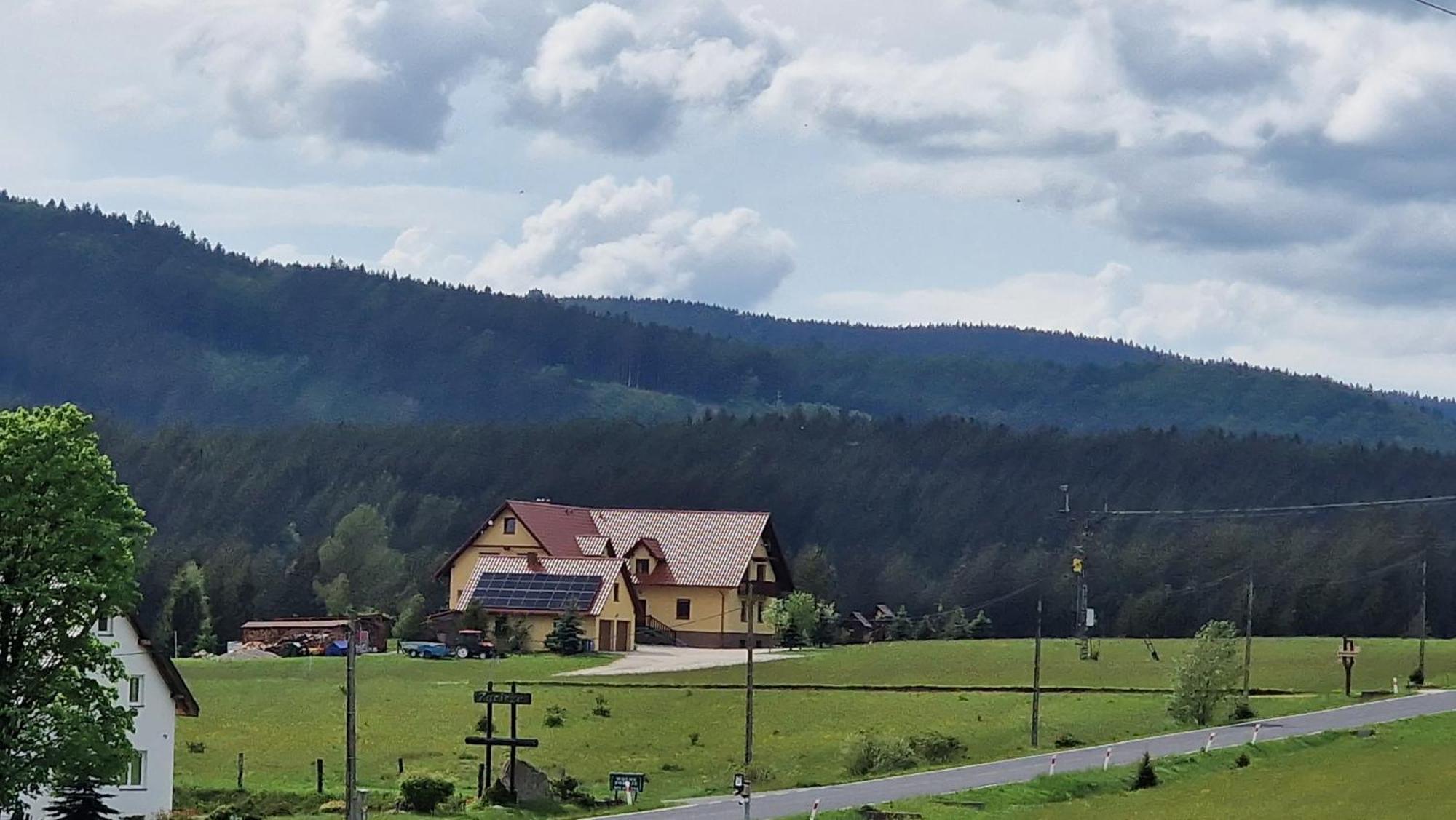 All Season Klimatyzowany Dom Przy Szlaku Z Prywatnym Tarasem I Widokiem Na Gory Orlickie - Sudety Sauna&Jacuzzi, Skalne Miasto Lasowka Luaran gambar